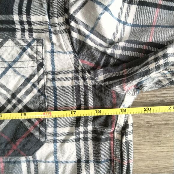 Levi's Flannel Plaid Button-Up Shirt 100% cotton - Picture 7 of 8